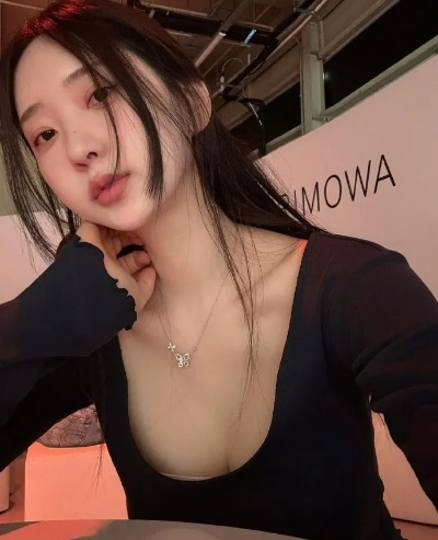 上流酒会贵妇风采，剑星申才恩美照惊艳亮相