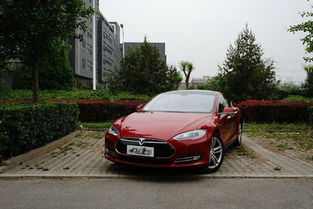 特斯拉Model S革新亮相，贯穿式大灯引领未来视界