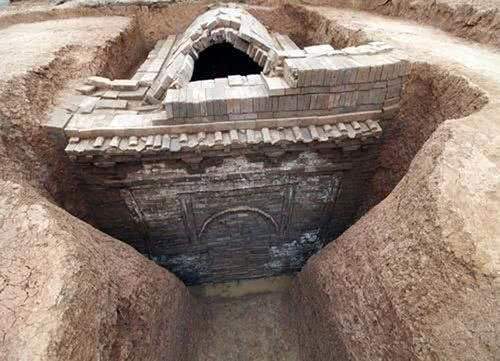 唐代金甲珍宝现世，青海血渭一号墓考古新发现震撼揭晓