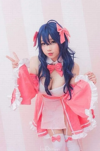 韩国Coser魅力揭秘：数值美巅峰丰满风采