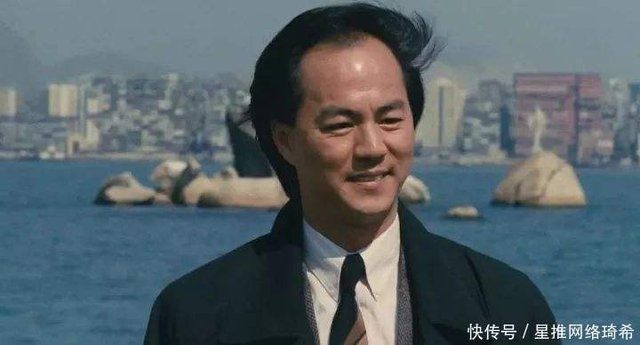 香港四小龙传奇延续：成龙狄龙，影坛双雄独领风骚