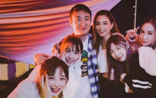 首曝“亨超”合影：独家揭秘扎导镜头下的超人气英雄