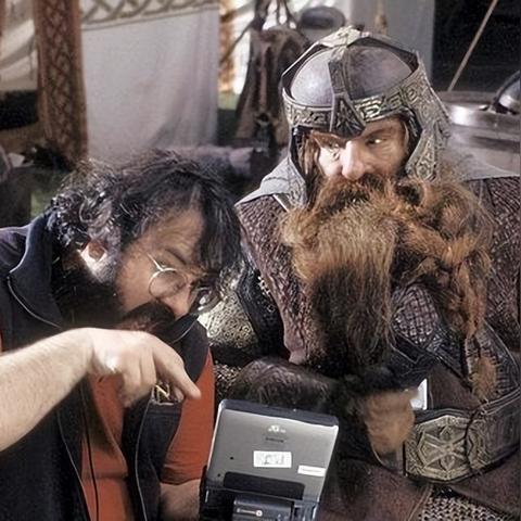 《矮人军团自走棋》头盔图鉴揭秘：全头盔属性深度解析