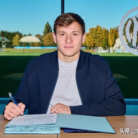 传奇归来2026真有隐藏英雄吗？独家揭秘英雄系统内幕！