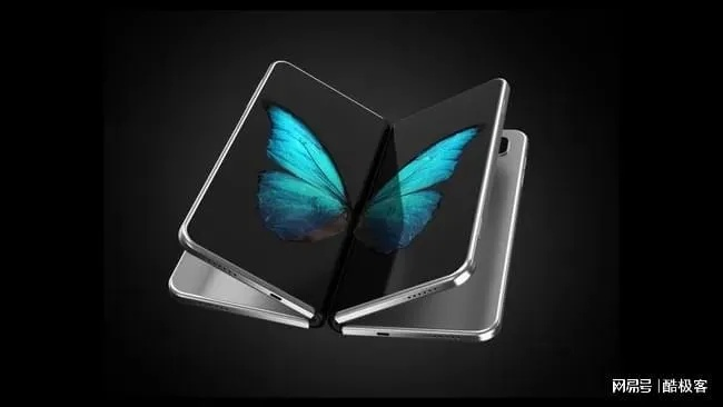 苹果折叠屏手机iPhone Fold首测体验，揭秘折叠新纪元！