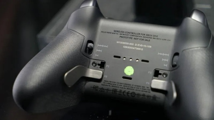 Xbox三代精英手柄周五揭秘，全新体验即将揭晓！