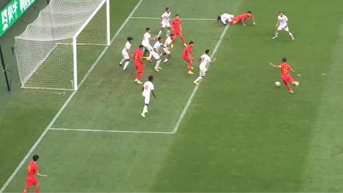 国足4-0缅甸藏着多少游戏级战术？从跑位到终结全是教科书级操作！