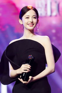 柳岩把男人扔进水里名场面，玩家视角拆解影视硬控技能的实战逻辑？