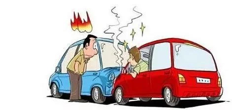 新能源充电口冻住，司机浇开水解冻，车企紧急提醒：安全充电勿冒险