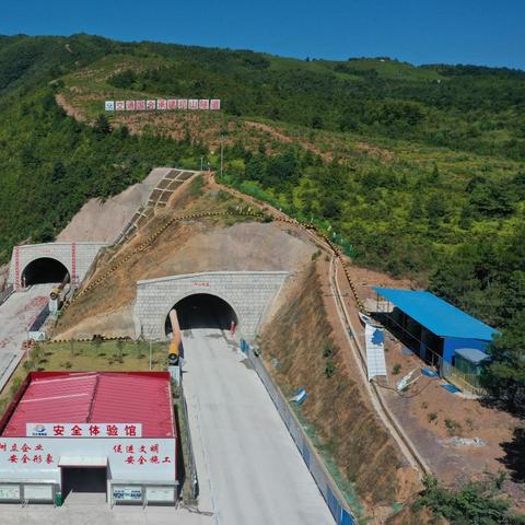 永恒之塔2024回归必看，90%玩家不知道的星界裂隙隐藏玩法，能拿绝版坐骑？