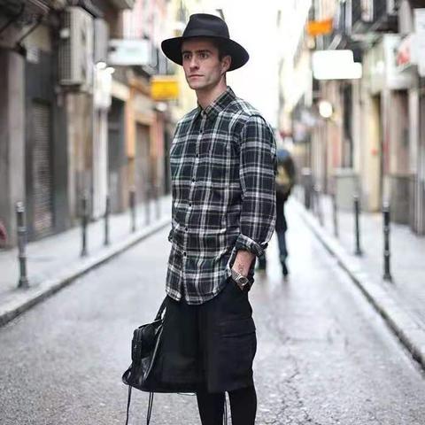 清凉穿搭揭秘：侃爷娇妻时尚新风尚