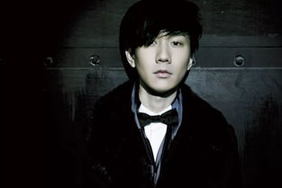 林俊杰七七甜蜜同框，网友偶遇电影院浪漫约会首曝光