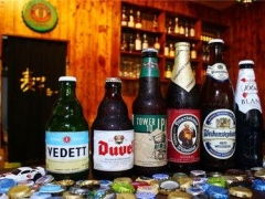 荷兰啤酒大王提前退休：品牌价值突破亿级，传承新篇章