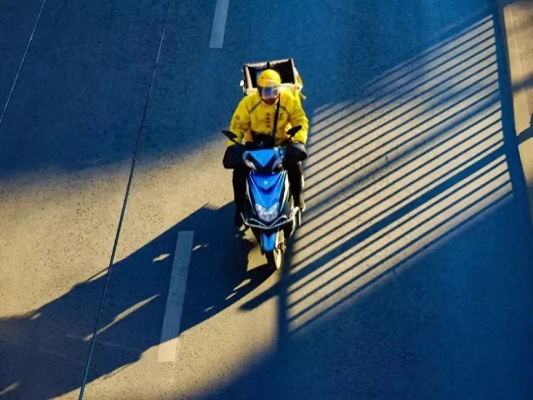 幽灵外卖黑幕曝光：人民日报揭露“幽灵外卖”隐患