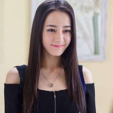 热巴发100+自拍引爆游戏圈？明星玩家社交运营的隐藏门道你懂吗