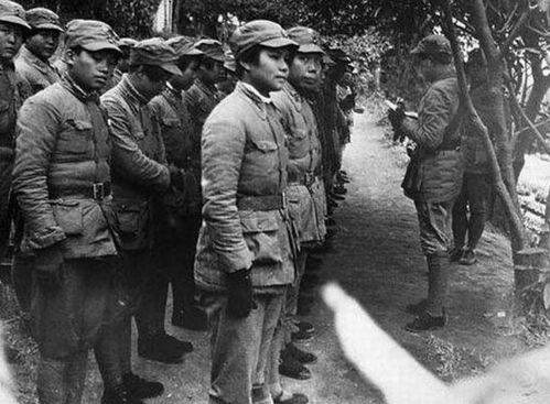 黄埔军校传奇再现，广州“最强背影小孩哥”成刷屏新宠