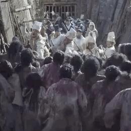 《丧尸围城4》主角惊险求生记：揭秘末世武器新篇章