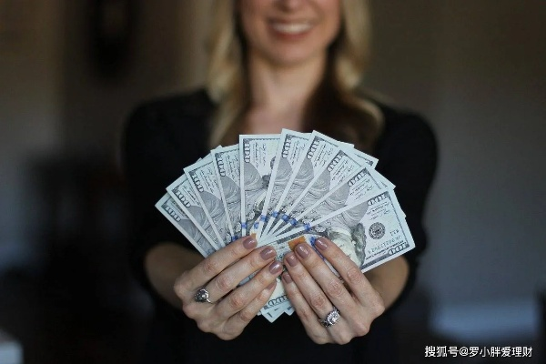 22岁澳洲女孩存70万秘诀，教你理财新技能，网友省钱攻略大公开