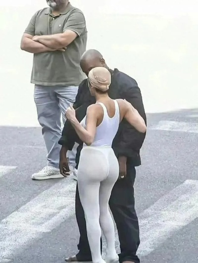 裸露狂热：比安卡自述痴迷，非侃爷所迫