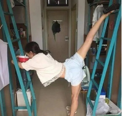 女友睡衣创意大改造，趣味囧图新演绎，亲情调和新风尚