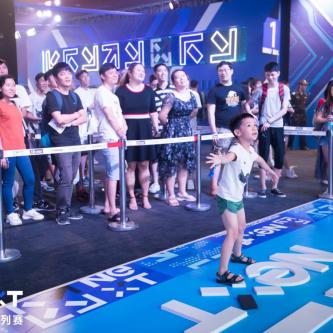 中国电竞女神爆红全球，韩网友惊呼：视觉盛宴！