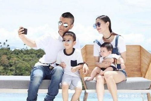 女友睡衣1.1万玩法揭秘，弟弟奶奶调和囧图新创意