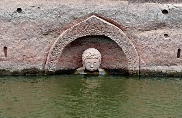 江心岛600年佛像枯水期现世，探寻水下千年神秘价值