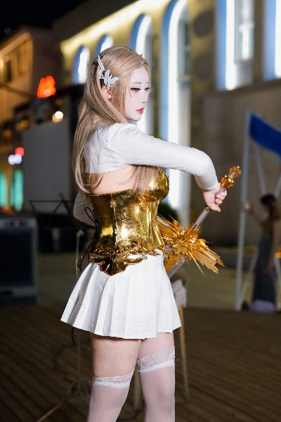 韩援coser Yasal新视频惊艳亮相，短裙长腿魅力满分！