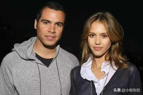 杰西卡·阿尔芭离婚，隐秘新机遇浮现，藏着哪些赚钱风口？