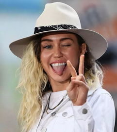 变性明星艾略特·佩吉恋情曝光，新恋情引关注