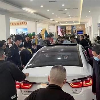 曝某车企明知刹车有隐患仍推出：结果撞车事故马上增加