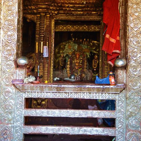 《巫师3》次世代版狮鹫派秒石像攻略