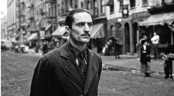 亨利卡维尔争议全盘点：好看的皮囊不代表好棒的判断力