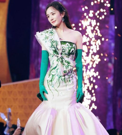 留几手聊葛夕上春晚登热搜 酸了：自己也想上春晚