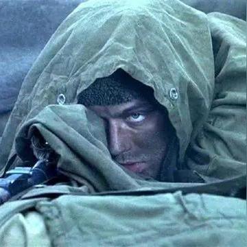 王牌猎手终极指南，2025版伤害溢出配装与弱点暴击术