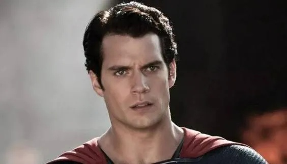 亨利卡维尔争议全盘点：好看的皮囊不代表好棒的判断力