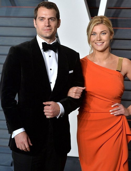 亨利卡维尔争议全盘点：好看的皮囊不代表好棒的判断力