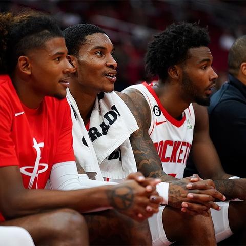 新手如何打造盈利型近舞团？4类精准定位+3个稀缺变现玩法（附2026商演数据）