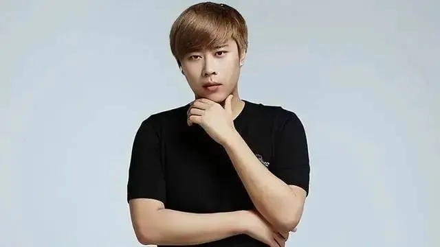 卢本伟开挂事件全拆解，从实锤到封杀，电竞直播圈的公信力警钟？