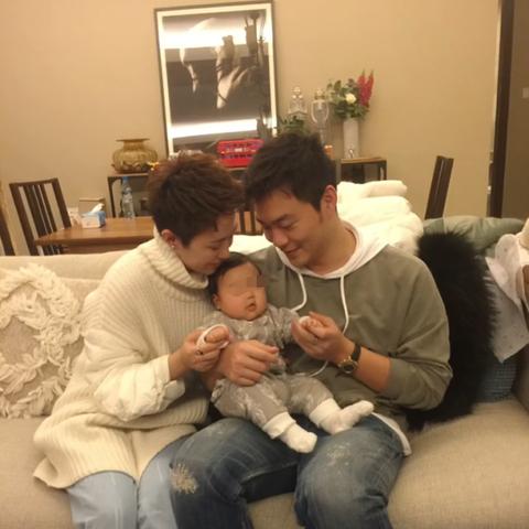 央视马年春晚节目单官宣：沈腾、马丽主演公益微电影突破传统