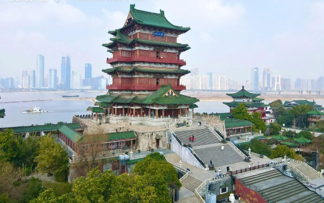 日本男子全文背滕王阁序免票进景区 称喜欢中国文化