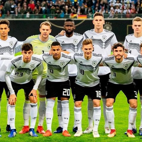 2026永恒之塔伸缩武器全类型拆解，PVP/PVE精准适配与隐藏属性攻略