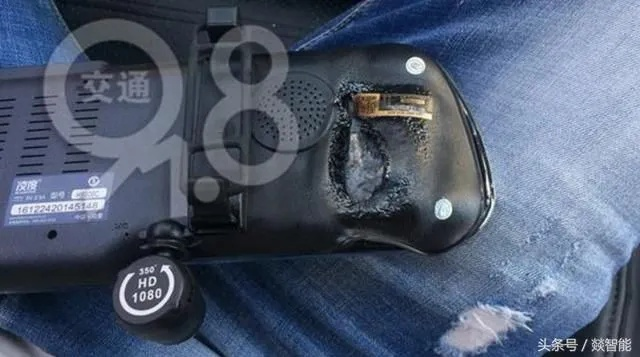 高速收费卡在车内突然爆炸！千万别放无线充电板上