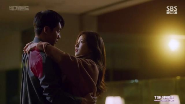 老任妥协了？《超英派遣中心》部分激情戏内容回归