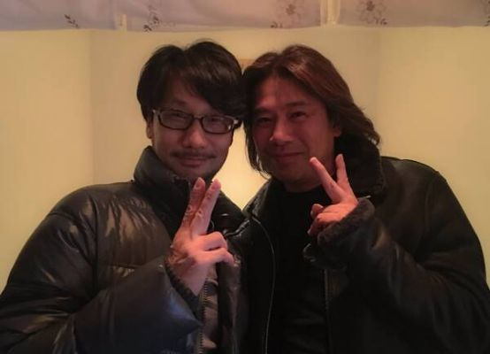 原田胜弘为坂垣伴信扫墓:永别了 并肩作战的战友 原田胜弘为坂垣伴信扫墓:永别了 并肩作战的战友