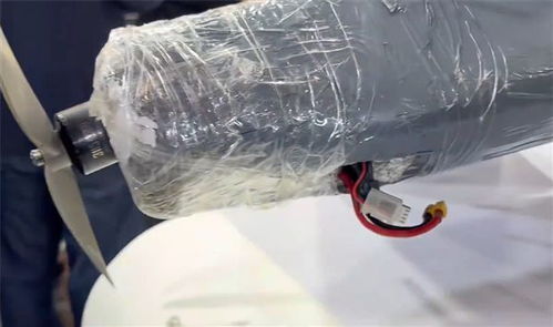 拿中国机器狗冒充自研后 印度一大学又展出泡沫无人机