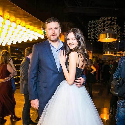 悉尼妹内衣品牌发正式广告视频：尴尬癌欣赏不来