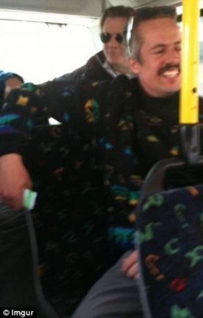 碍事梨体模与大胡子猛男“钻被窝”！一对苦命鸳鸯