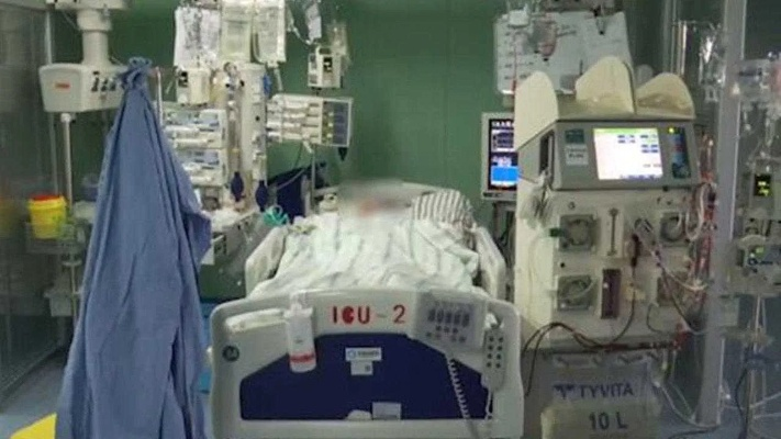 日夜颠倒狂吃碳水 29岁男子ICU过年