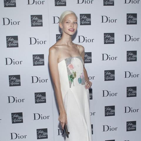 别被广告骗了！专家明确说白发无法逆转